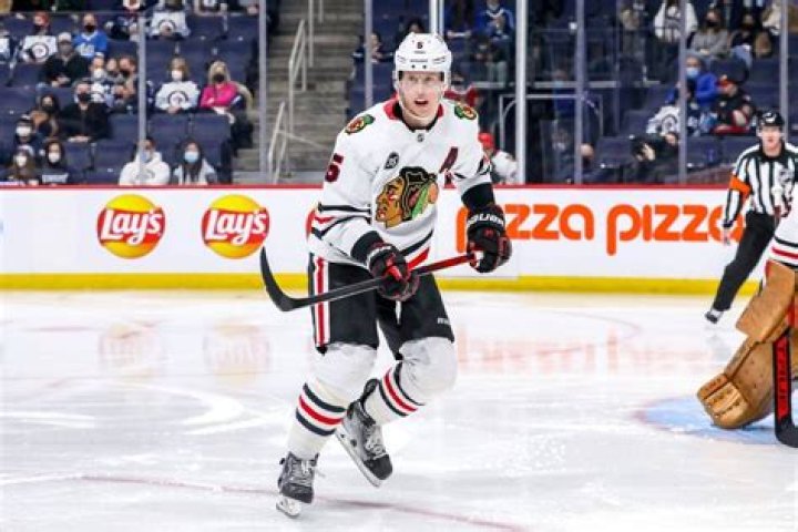 Blackhawks’ Connor Murphy out with upper-body injury, stretchered off ice vs. Senators