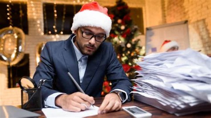 Boss Insists Employee Work On Christmas Day Since He's Not Christian