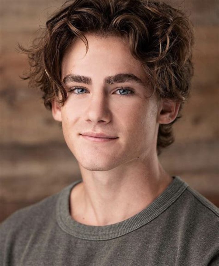 Brady Hepner - Age, Height, Weight, Net Worth, Career, Biography, Wiki