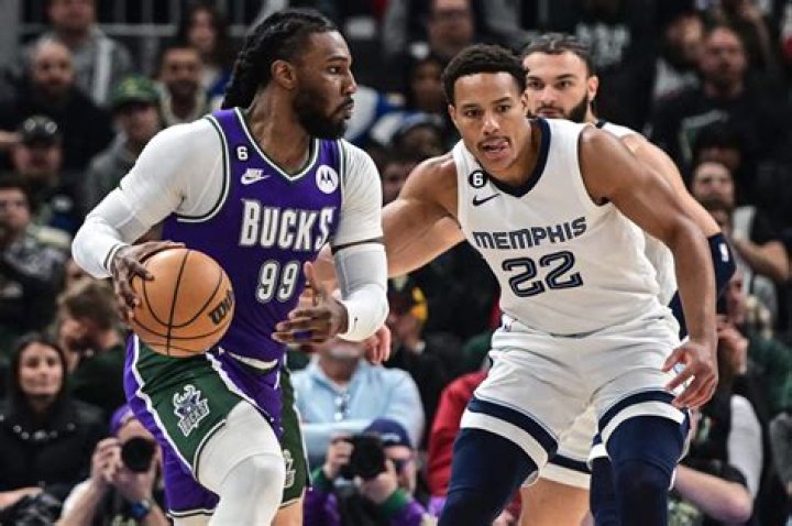 Bucks notes: Jae Crowder finding his form, Giannis honored and a Bucks legend returns