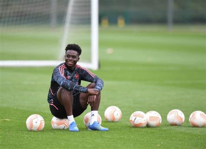 Bukayo Saka: Origine, Taille, Poids, Biographie, Famille, âge,