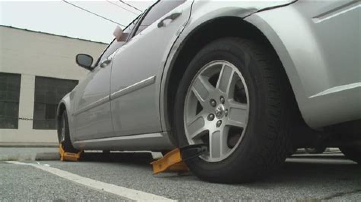 Can anyone unlock and remove boots from cars in Atlanta?
