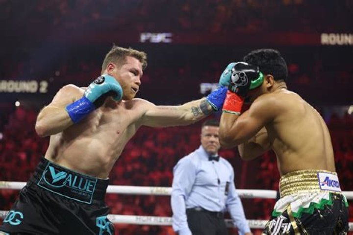 Canelo Álvarez Beats Jaime Munguia By Unanimous Decision to Retain Undisputed Title | News, Scores, Highlights, Stats, and Rumors