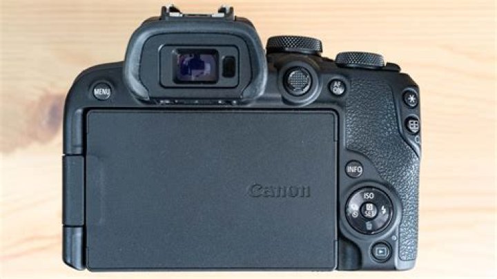 Canon EOS R10 review