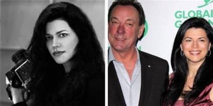 Carrie Nuttall Bio-Lifestyle, Age, Net Worth, Death of Husband and Daughter