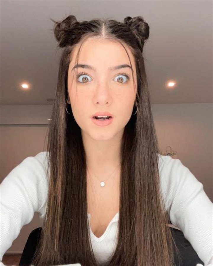 Charlie D'Amelio: The Rise Of TikTok's Queen