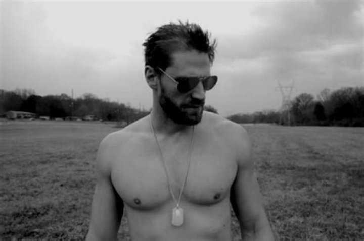 Chase Rice Gets Butt-Naked to Pull in ACM Awards Votes