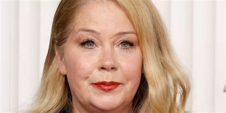 Christina Applegate Says She Has 30 Brain Lesions