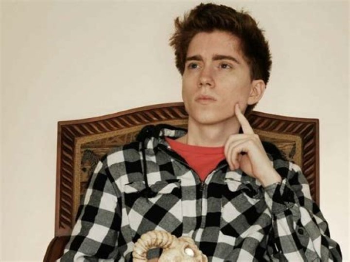Clint Stevens Bio, Age, Height, Girlfriend, Net Worth, Wiki