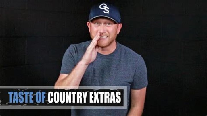 Cole Swindell Reads the Worst Pickup Lines Ever [Watch]