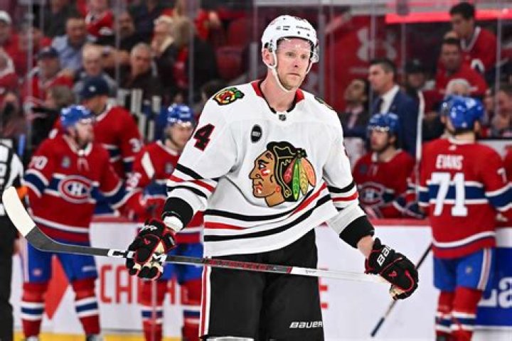 Corey Perry away from Blackhawks for ‘foreseeable future’ after team decision, GM says