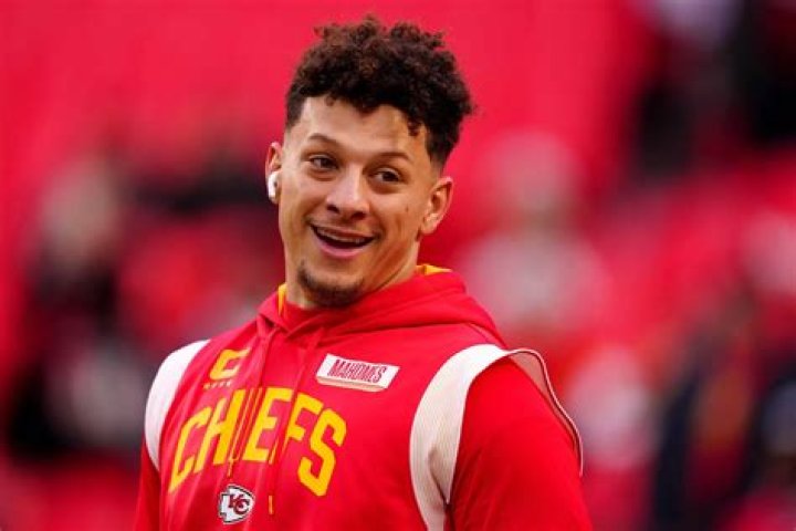 Could Patrick Mahomes’ behind-the-back pass be unveiled this season?