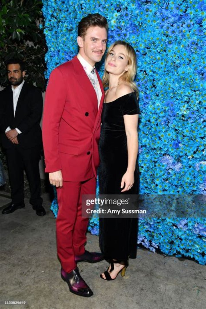 Dan Stevens and Rachel Keller