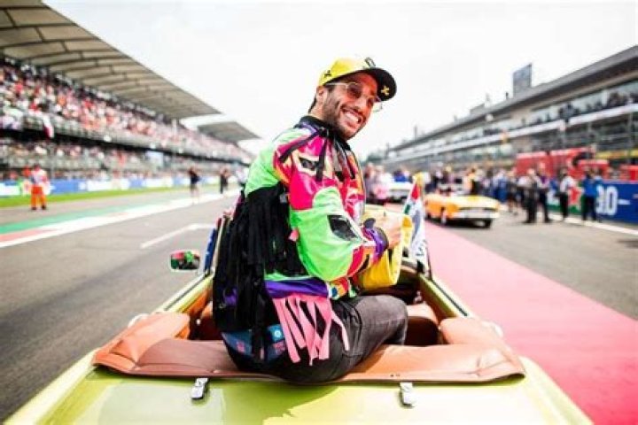 Daniel Ricciardo strives to be a better racer
