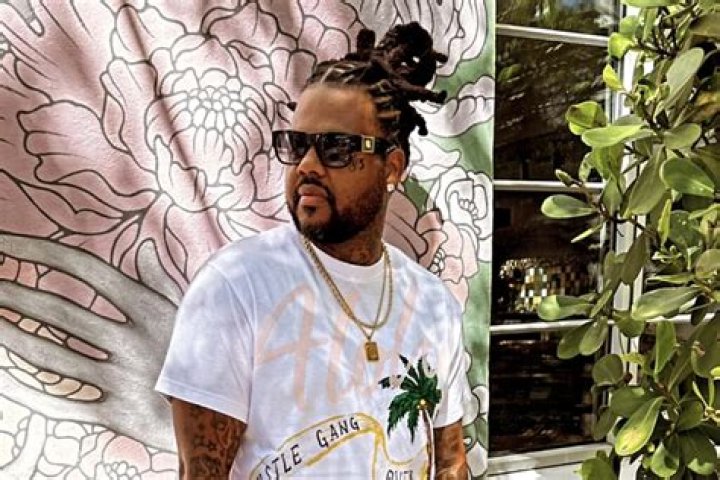 	David Barron Has Dies, 40 year-old tattoo artist killed in paddock mall shooting	