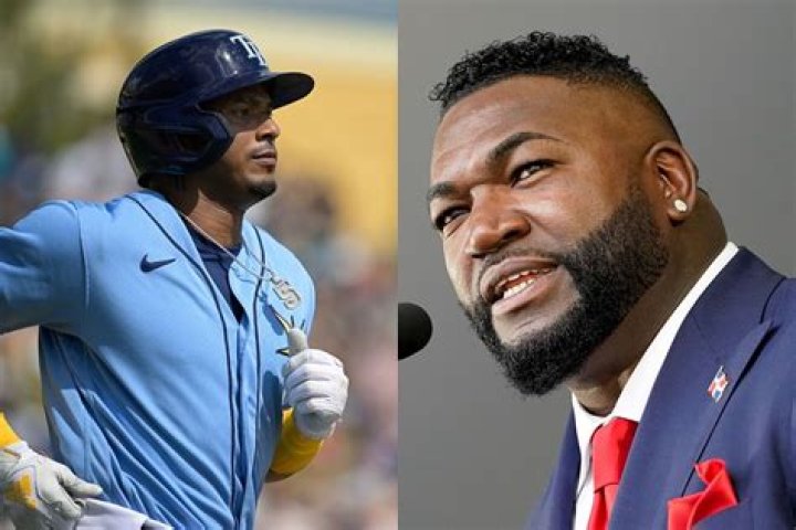 David Ortiz extends his hand to Wander Franco during this dark time of his life