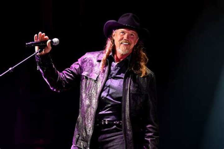 Did Trace Adkins Cut Off His Long Hair?