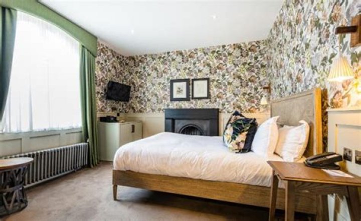 Didsbury House Hotel Review, Manchester, England