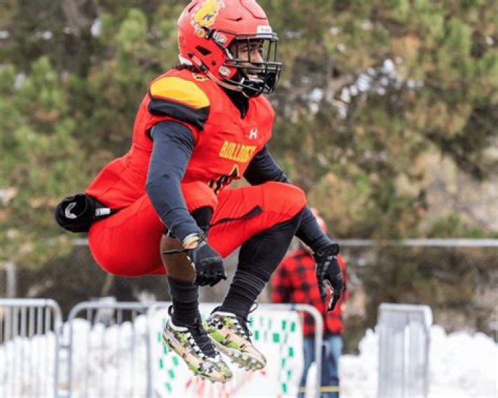 Dion Earls, Jr.'s Football Recruiting Profile