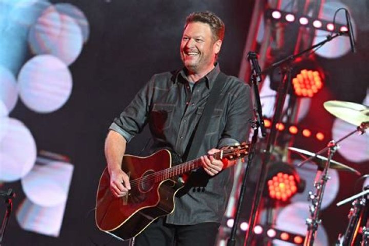 Discovering Blake Shelton's Height In Feet: A Closer Look!
