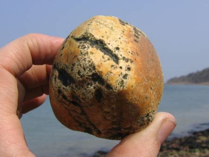 Does flint come from gravel in real life?
