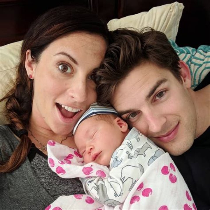 Does MatPat have a kid?