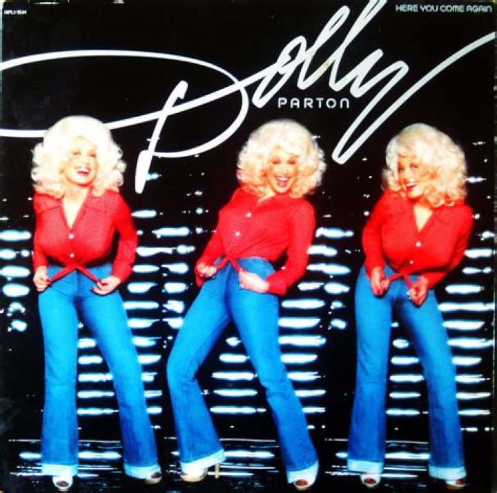 Dolly Parton’s “Here You Come Again”, a Love-struck Song