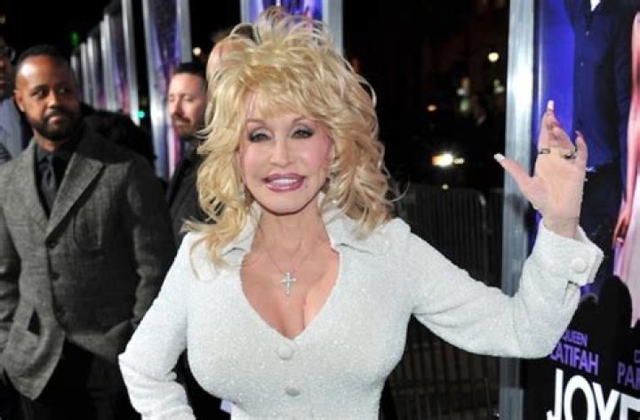 Dolly Parton Shares Details of Car Accident