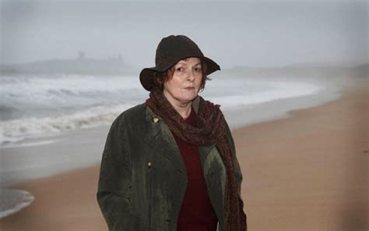 Downton Abbey glamorises life below stairs