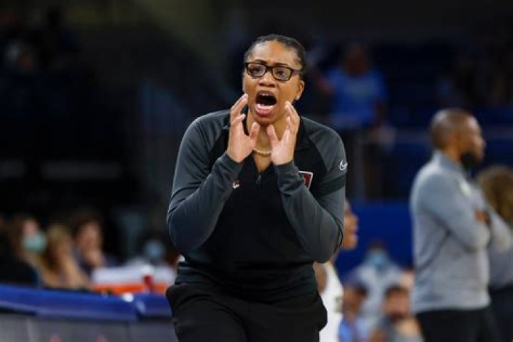 Dream sign coach Tanisha Wright, GM Dan Padover to 5-year contract extensions