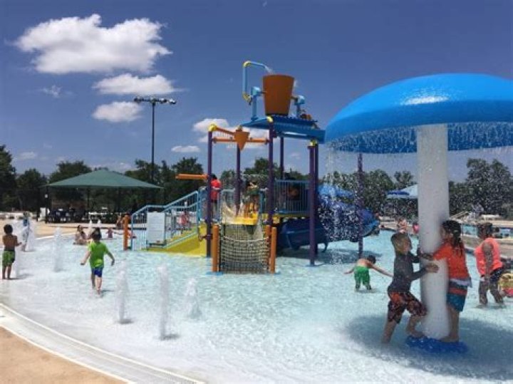East Valley Pools & Splash Pads to Cool Off & Play