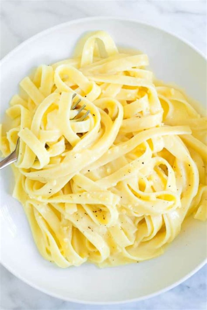 Easy Fettuccine Alfredo Recipe | Recipe