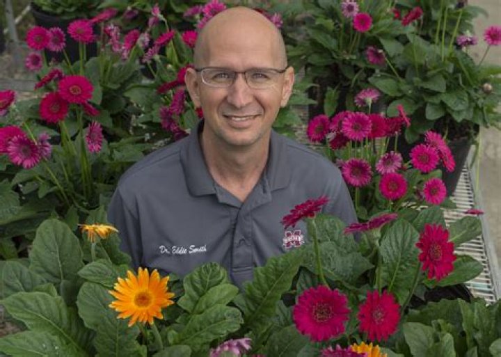 Eddie Smith named new Southern Gardening host