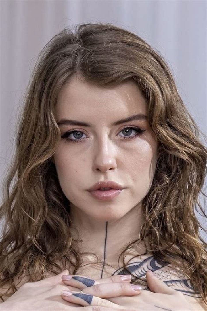 Eden Ivy - Age, Height, Weight, Net Worth, Onlyfans, Biography, Wiki