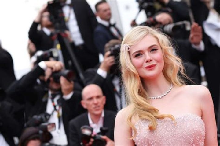 Elle Fanning Revealed a Dramatic New Haircut for Spring
