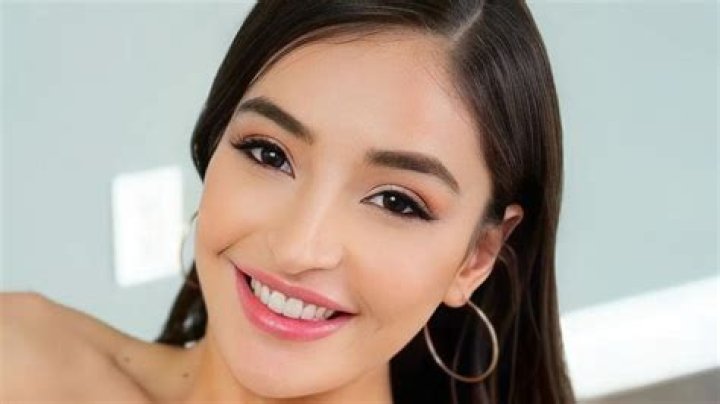 Emilykbabe: The Rising Star In Social Media Influencing