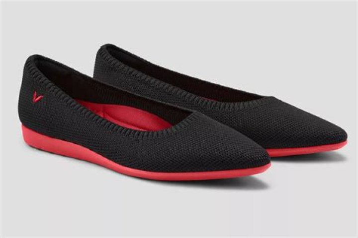 Emma Roberts’ Sneaker-Like Summer Flats Are From Vivaia
