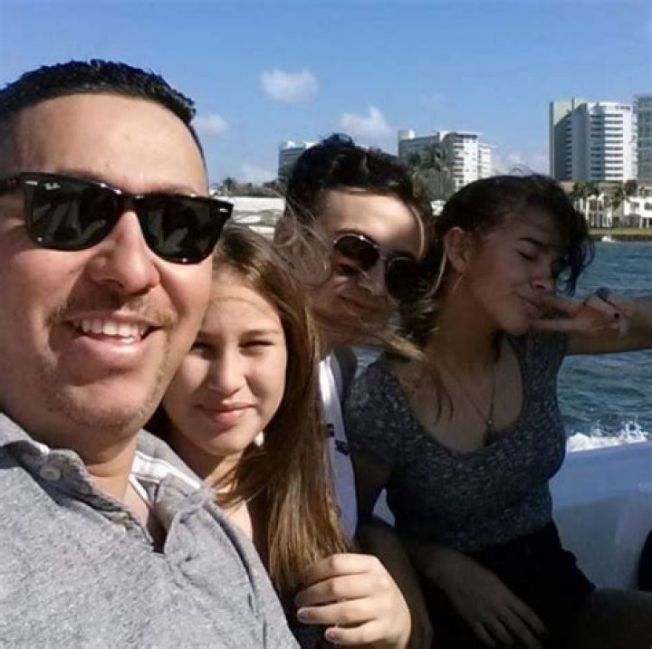 Enya Umanzor Family With Parents and Four Siblings