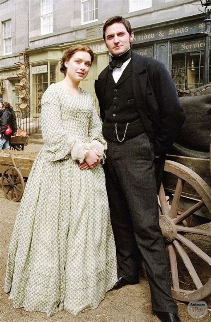 Exploring The Life Of Richard Armitage And His Wife: A Deep Dive