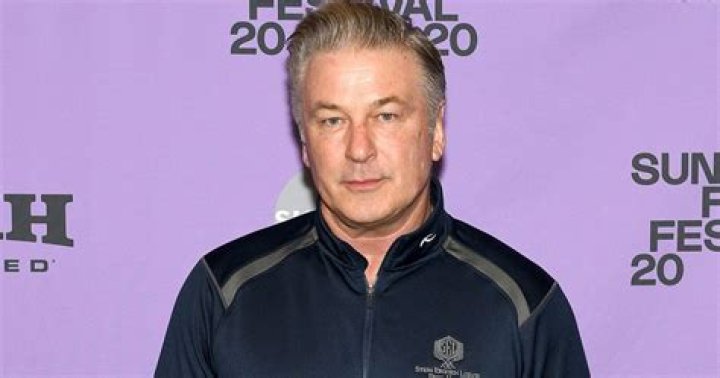 Famous Non-Asshole Alec Baldwin Quits Twitter, Says It’s for Assholes
