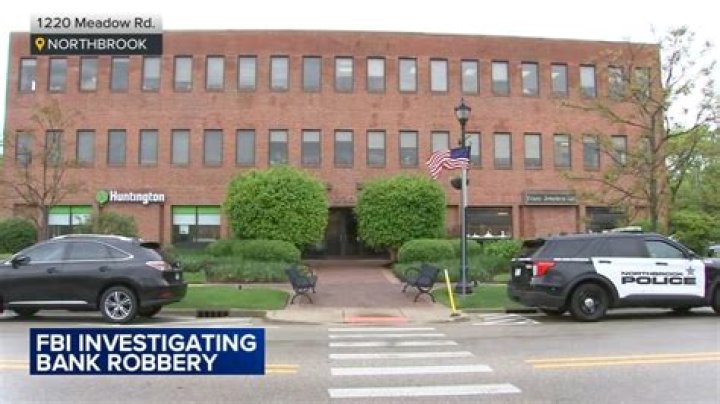 FBI puts bank robbery suspect's face on billboards