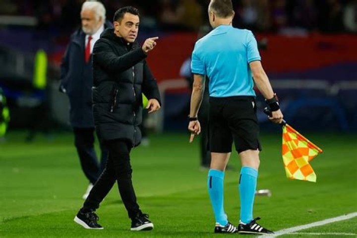 FC Barcelona: El duro final de Xavi