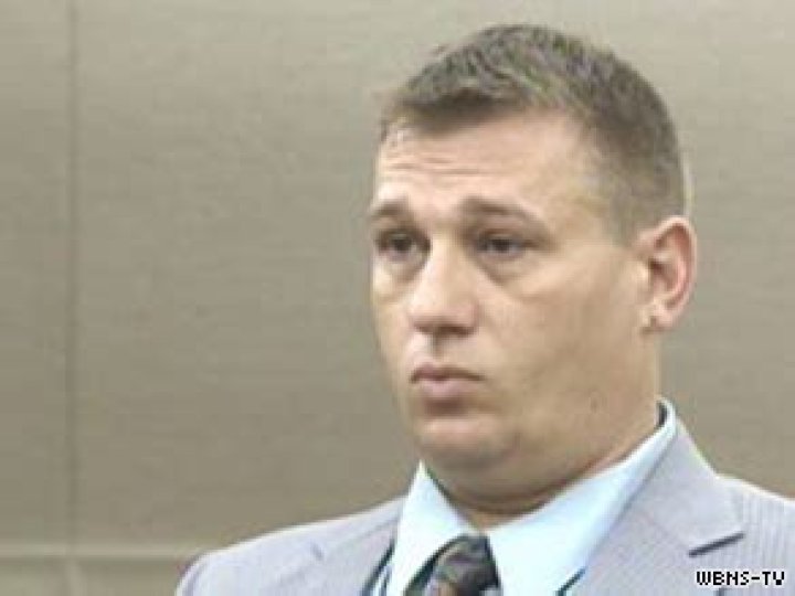 Firefighter faces jail for killing dogs