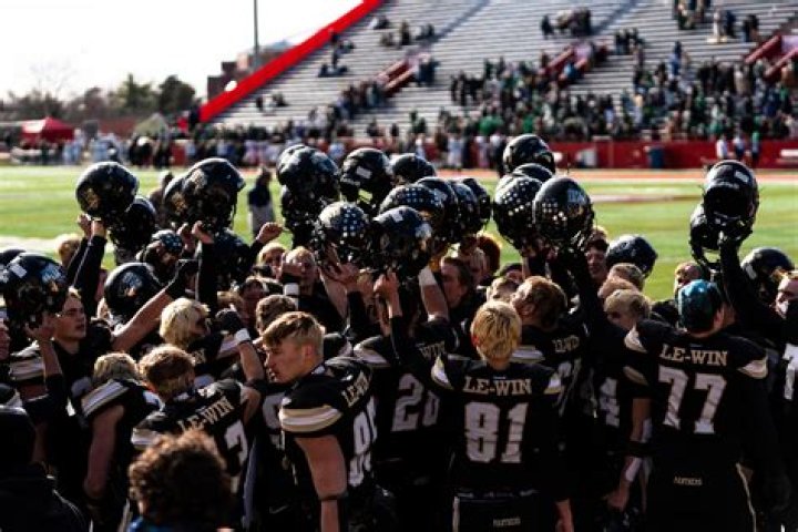 Football Recruiting | Lena-Winslow High School