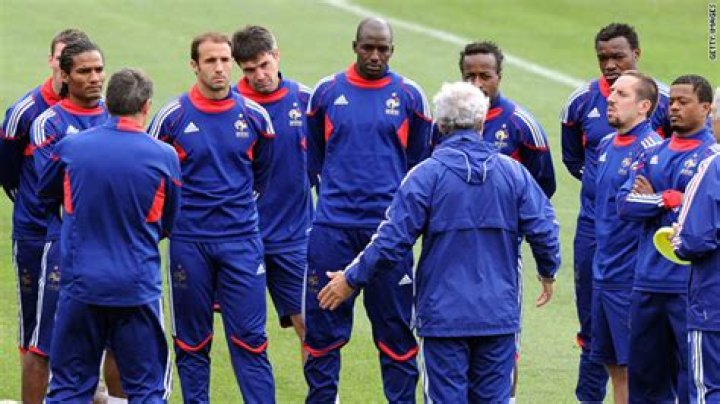 French soccer players suspended over World Cup fiasco