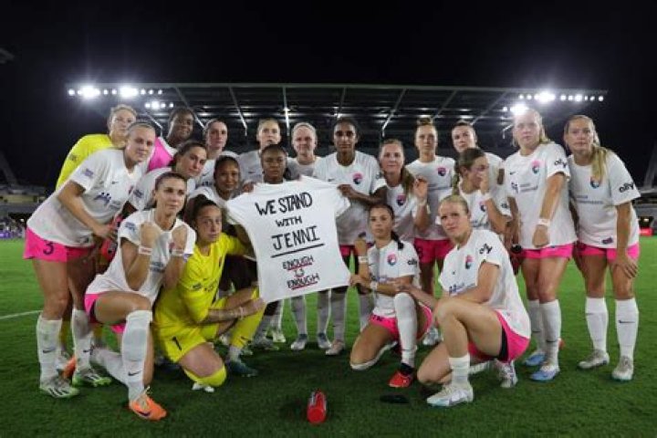 Full Time: NWSL says ‘Contigo Jenni’