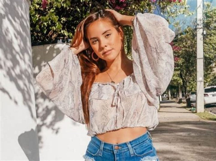 Gabriela Berlingeri Net Worth