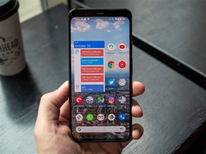 Google's Phone app is now compatible with some non-Pixel phones