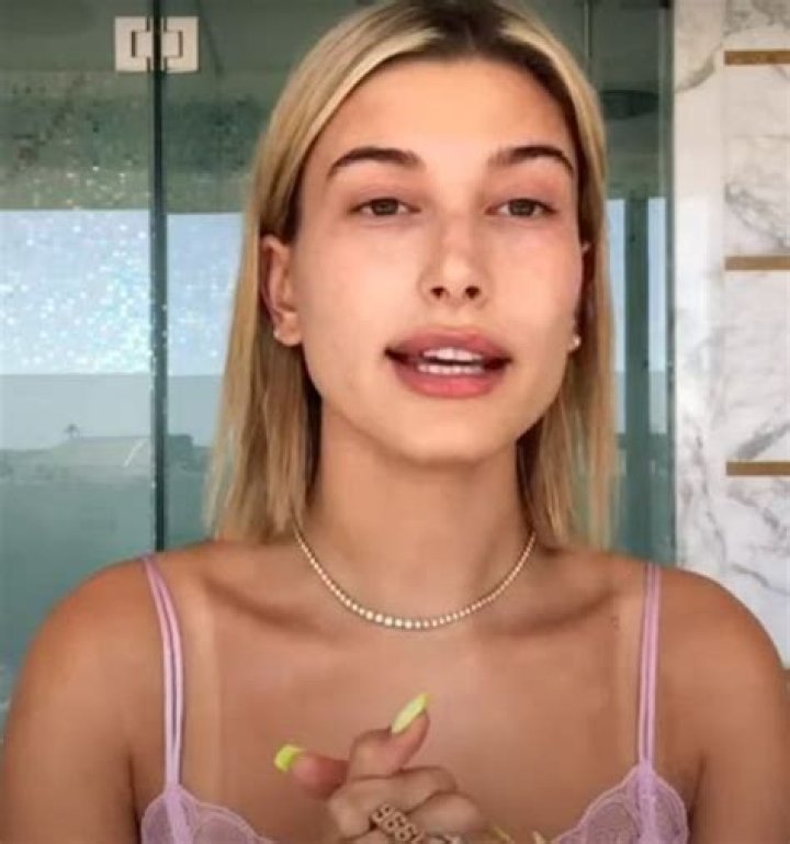 Hailey Bieber- Height, Weight, Bra Size, Hair, Eye Color
