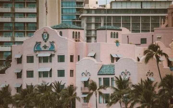 Haunted Hotels in Hawaii - The Mysterious Stories of Ghostly Encounters